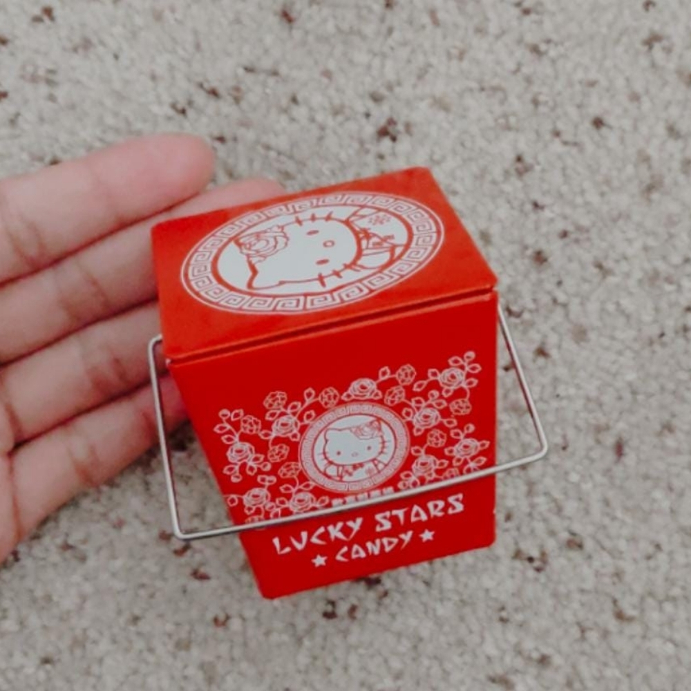 Hello kitty box